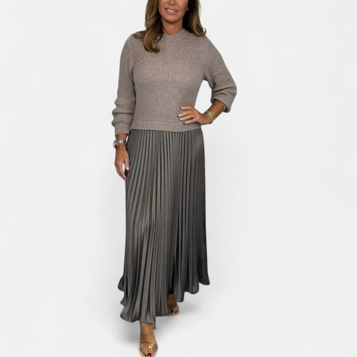 Caelynnah | Elegant Maxi Dress with Sweater & Pleated Skirt